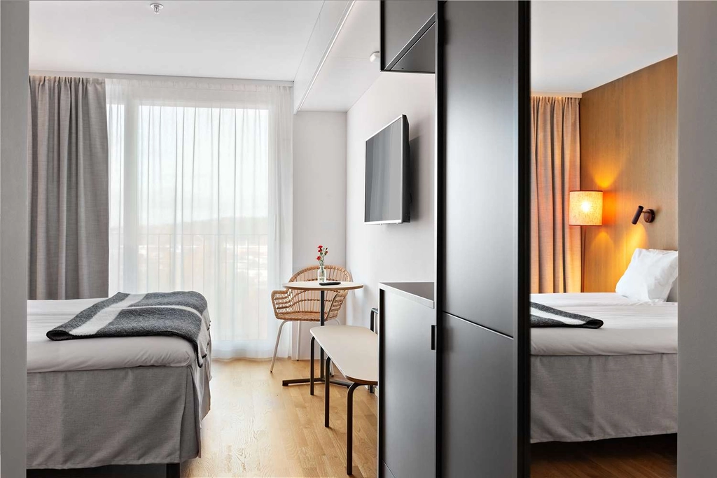 Standard King Ten Hotel