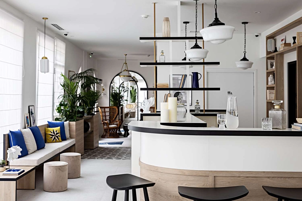 Hotel bar