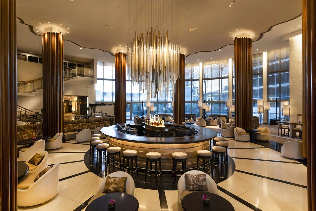 Lobby Bar | Eden Roc Miami Beach
