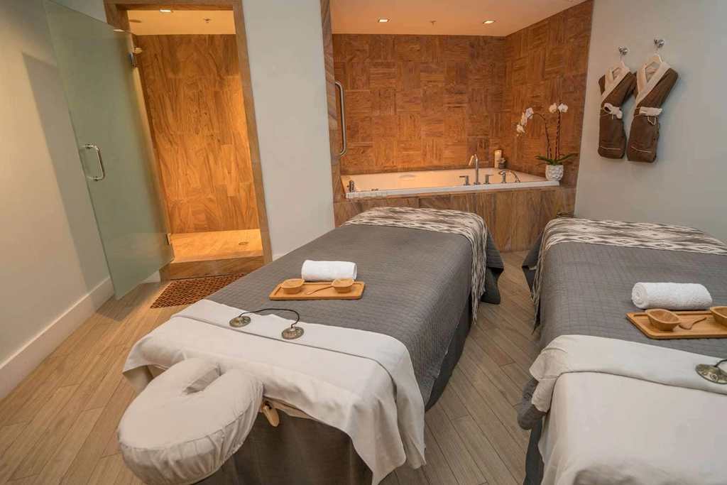 Couples Treatment Room | Esencia Wellness Spa | Eden Roc Miami Beach