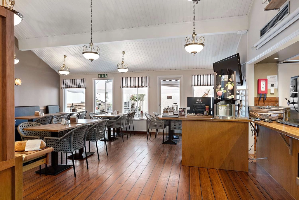 Breakfast area Sure Hotel by BW Centralhotellet