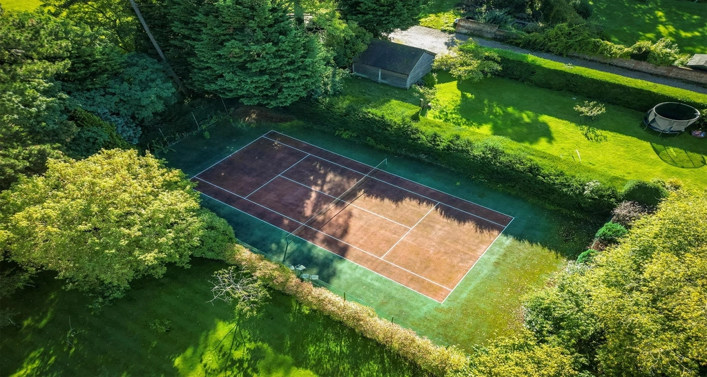 Tennis court