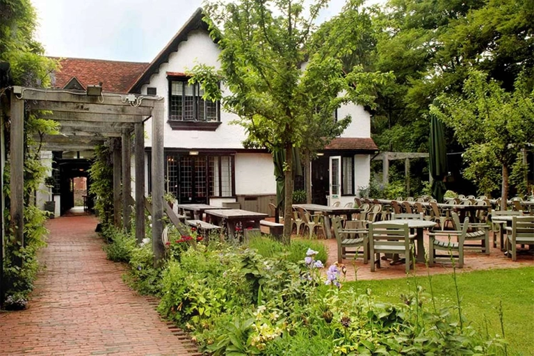 Main Inn Gardens