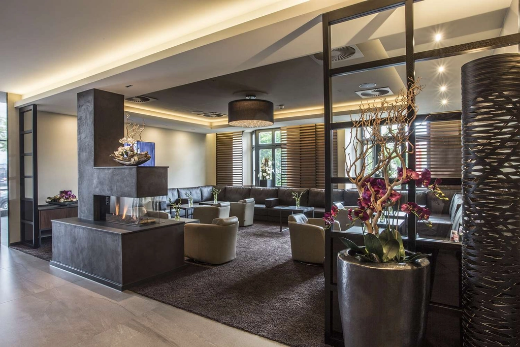 Lobby seating ares