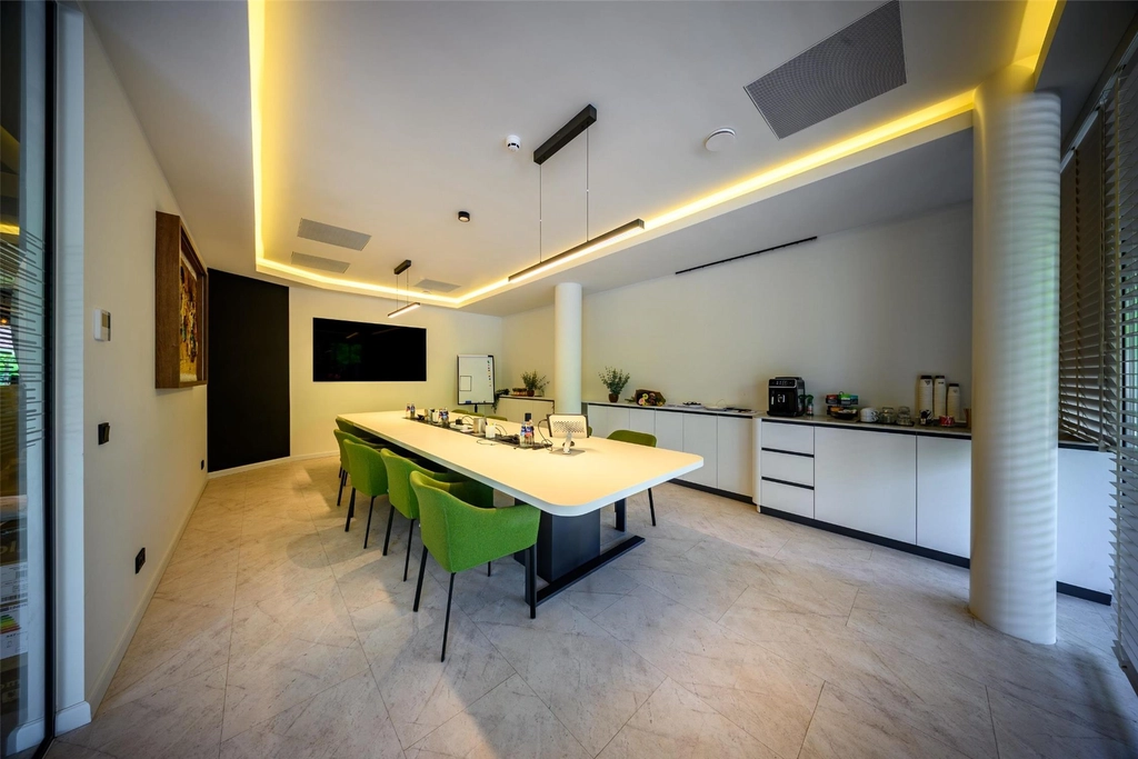 Hay ResidencyHoofddorp plus