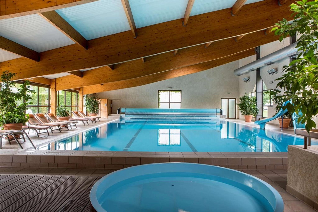 Swimming-pool