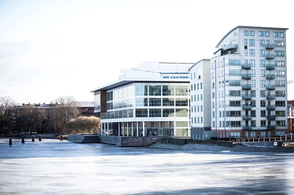 Exterior River C
