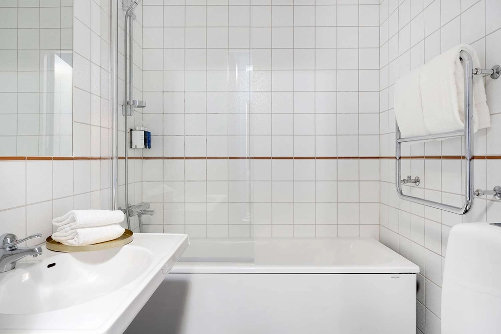 Double superior bathroom BW Hotell Karlshamn