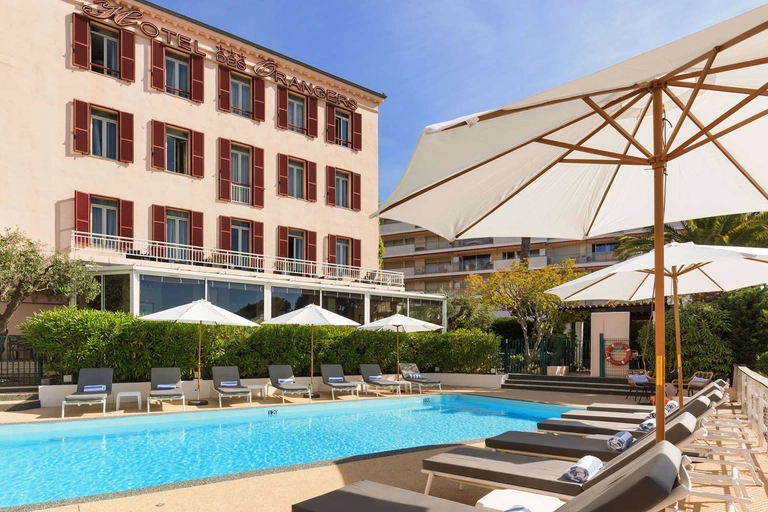 Outside swimming pool