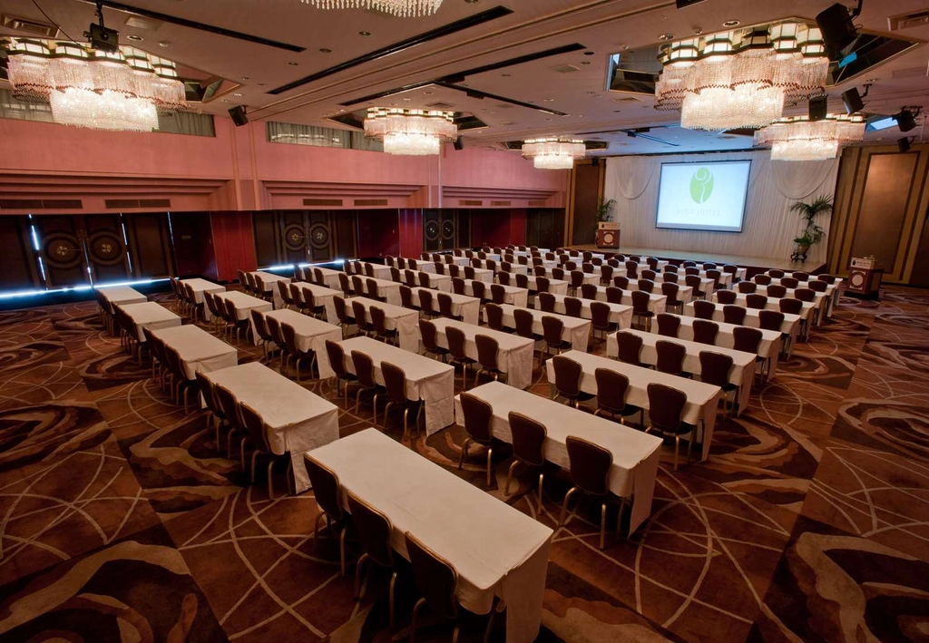 The Grand Rose Ballroom Meeting