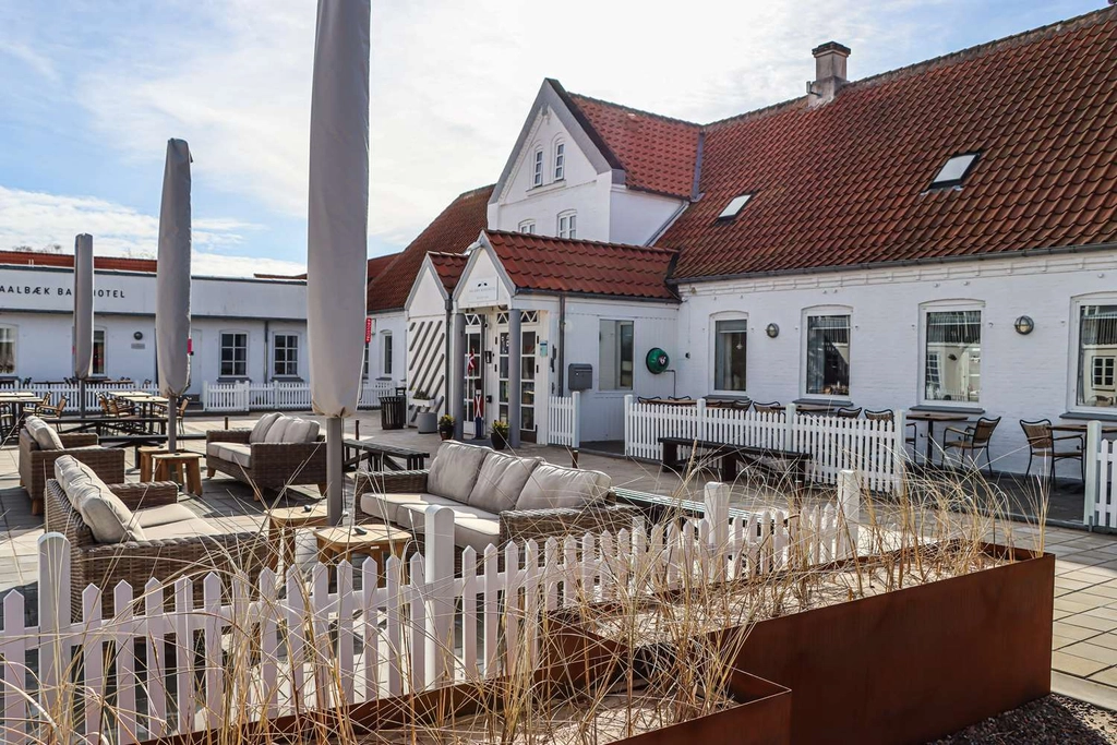 Outside area Aalbaek Badehotel