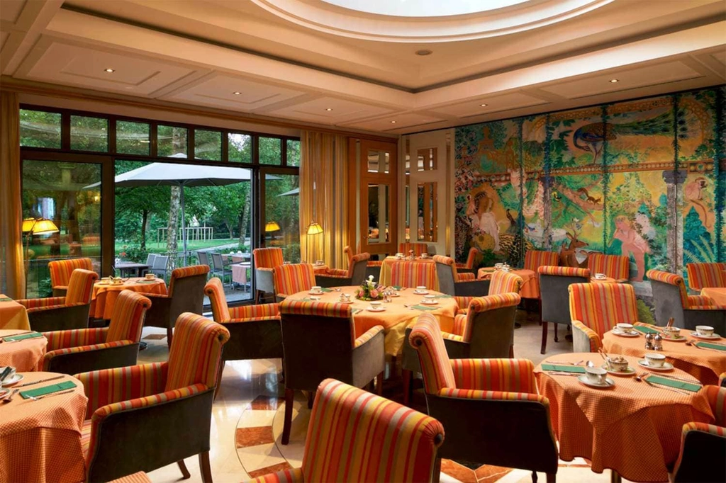 Breakfast Room
