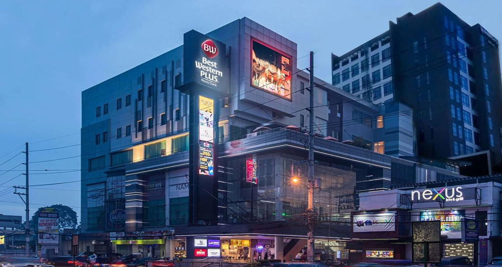 Best Western Plus Metro Clark Exterior