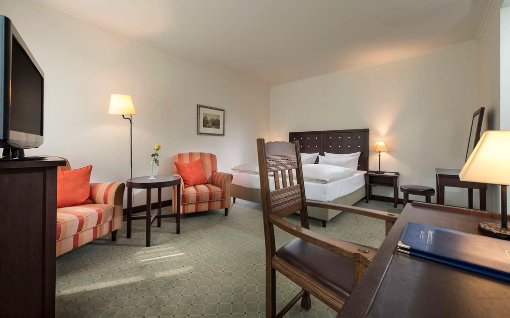 Guest room