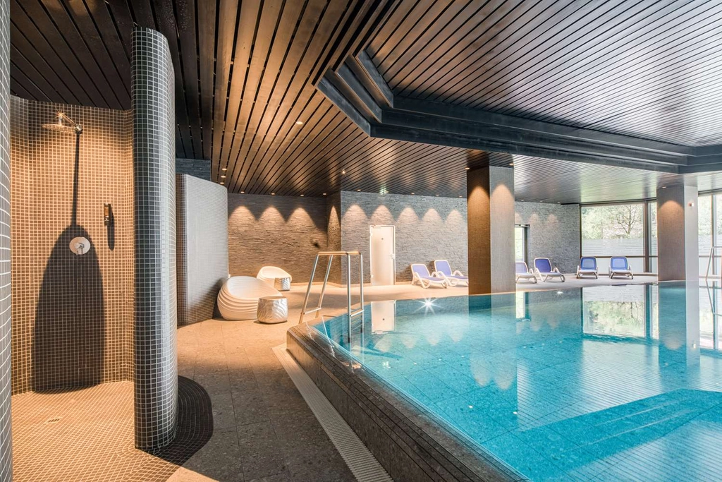 Pool - indoor