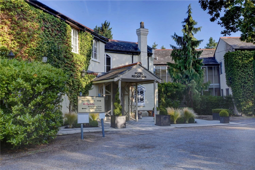 ivy hill hotel grounds and hotel