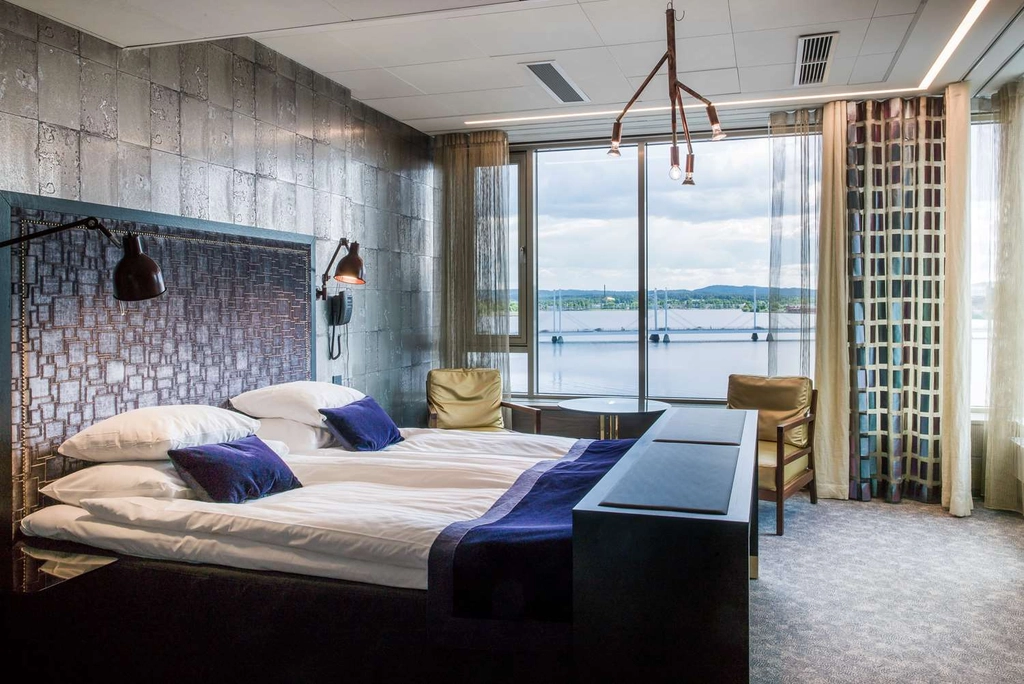Junior Suite with one king bed
