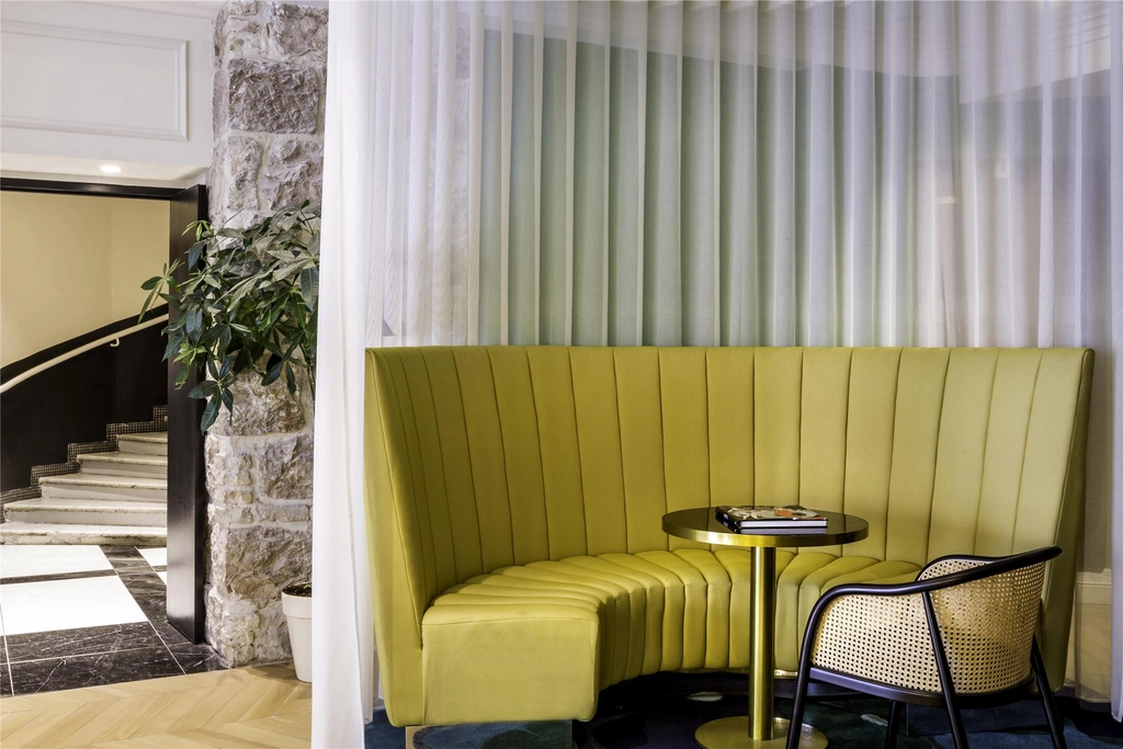 BWP Zone Bar Lobby