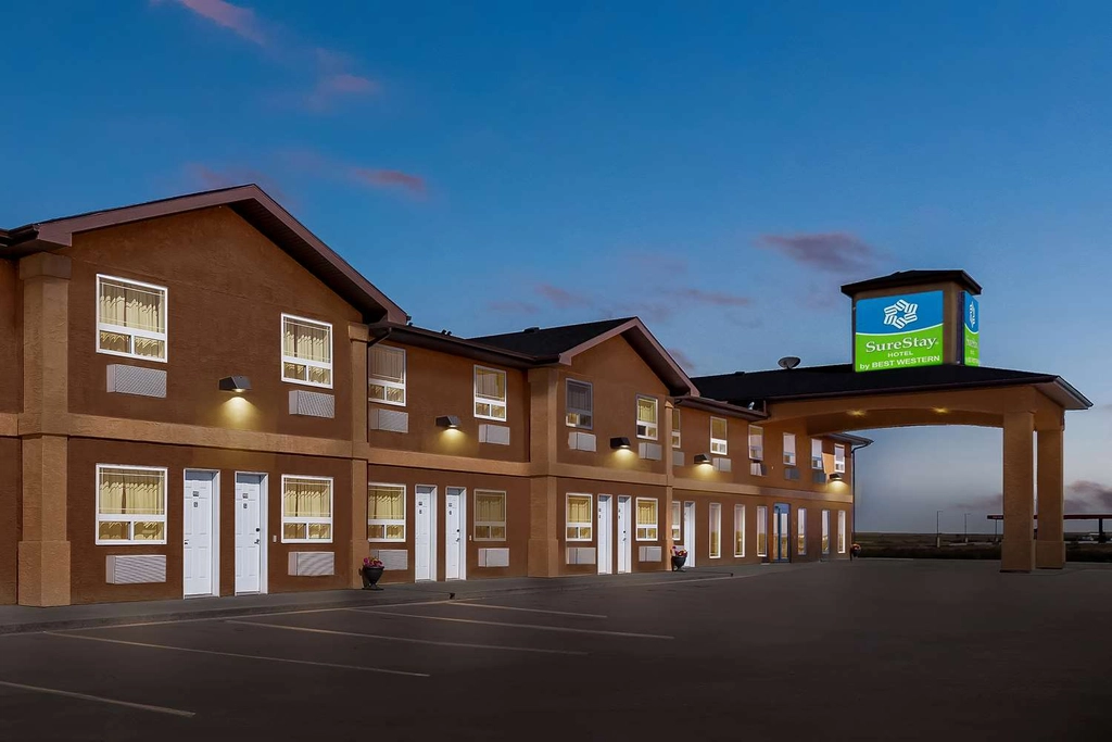 SureStay Bassano AB Twilight
