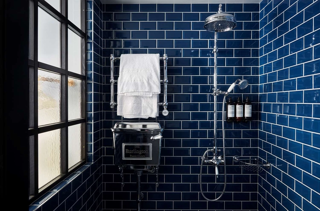 Guest Room Bath