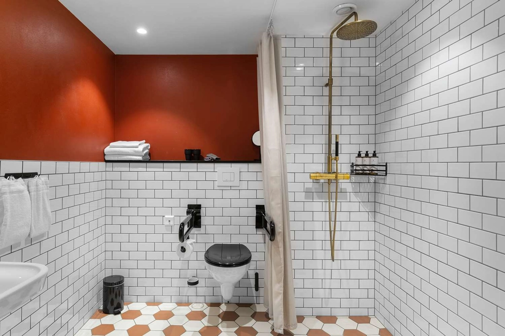 Standard twin extra bathroom The Winery Hotel