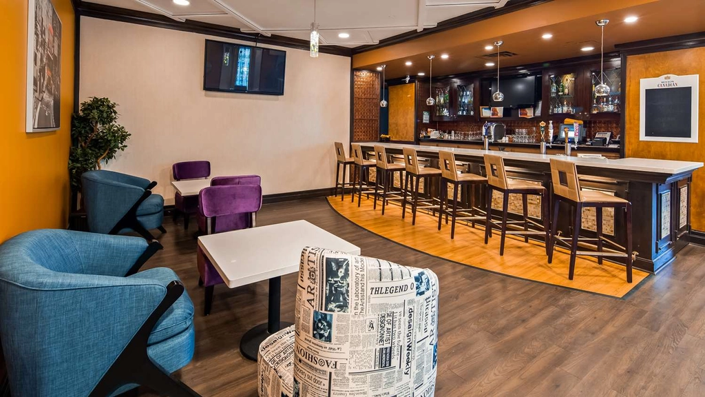 Hotel Bar