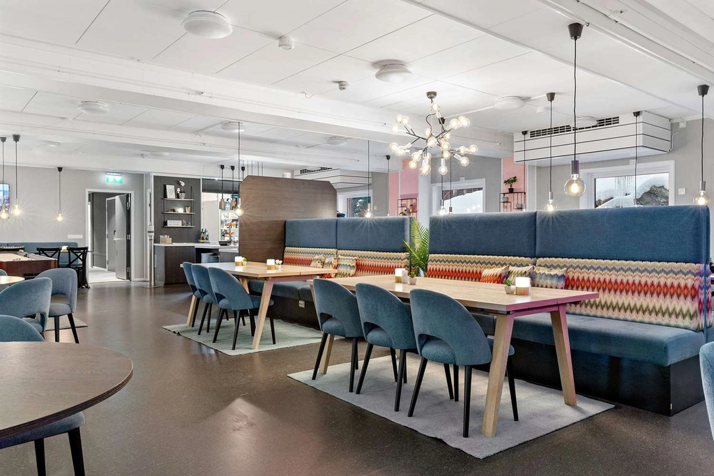 breakfast area
