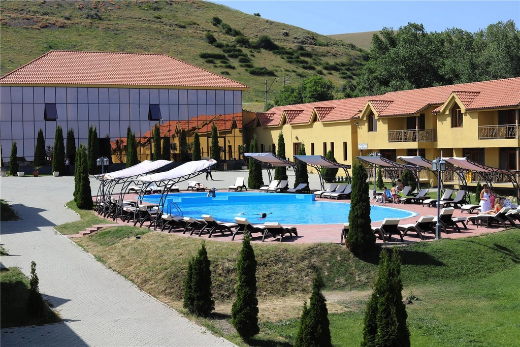 Welcome to Best Western Bohemian Resort!