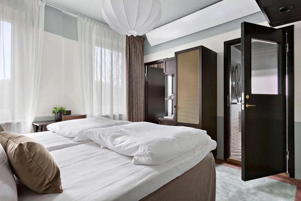 FAMB bedroom