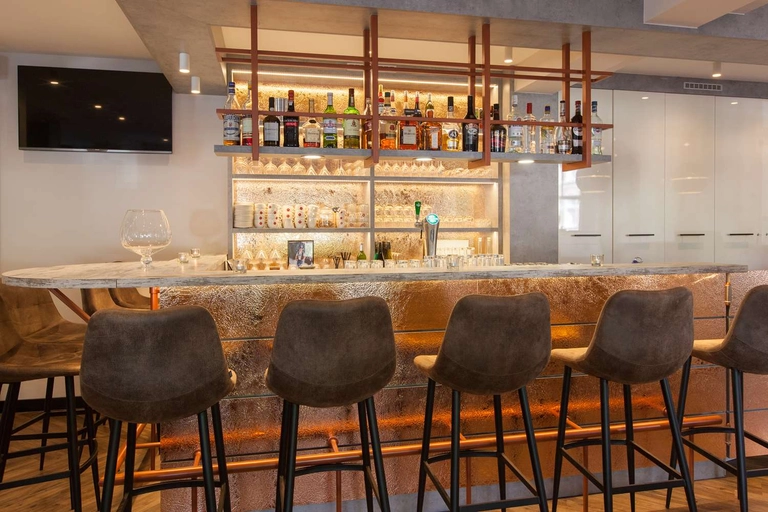 bar