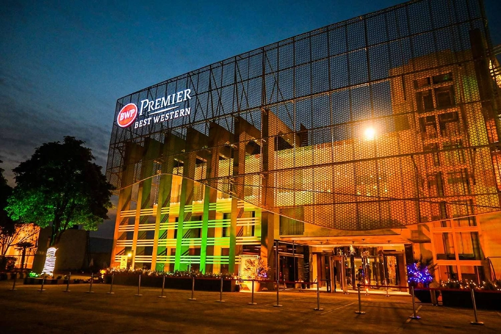 Best Western Premier Islamabad Exterior