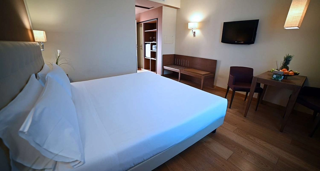 Room PQ