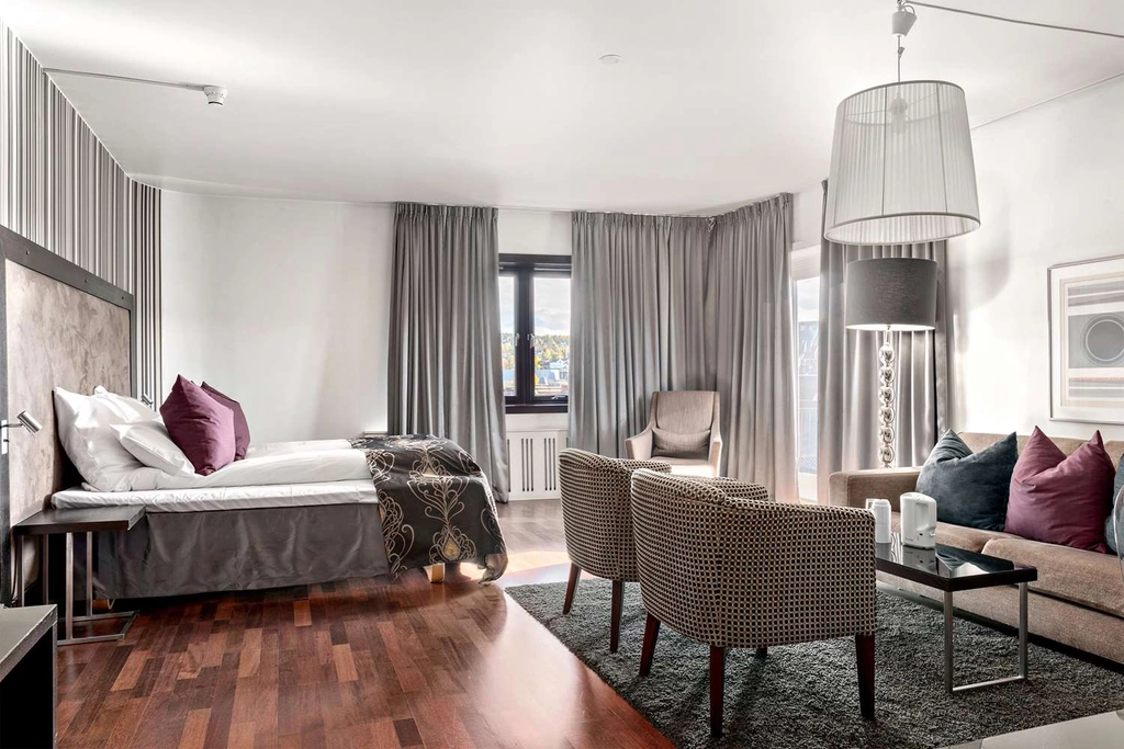 Gyldenlove Junior suite room