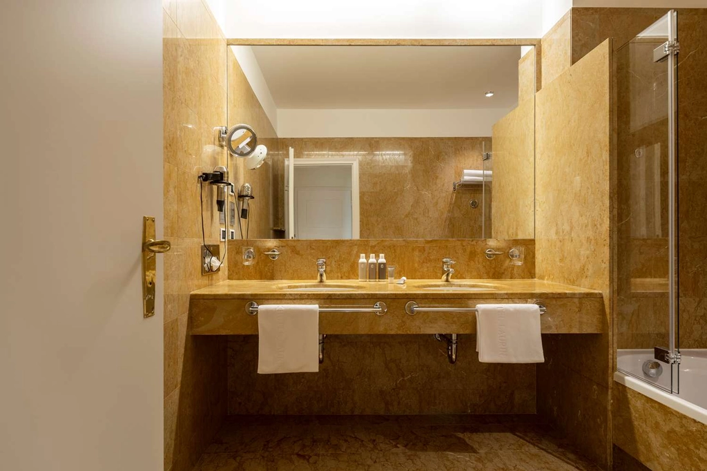 Yellow marble bathroom