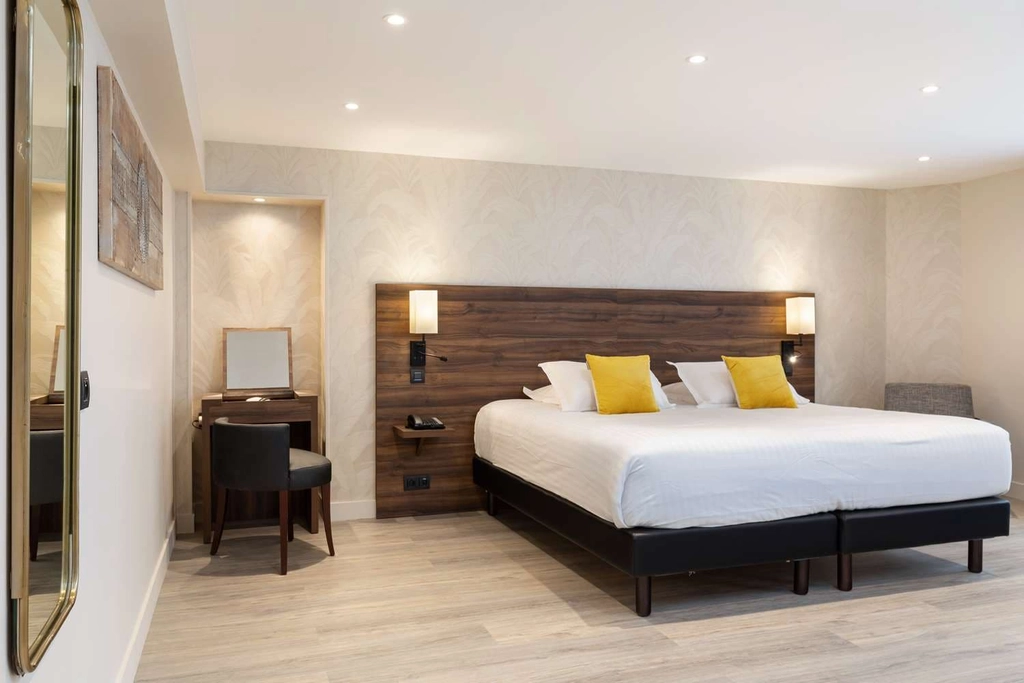 Deluxe Guest Room
