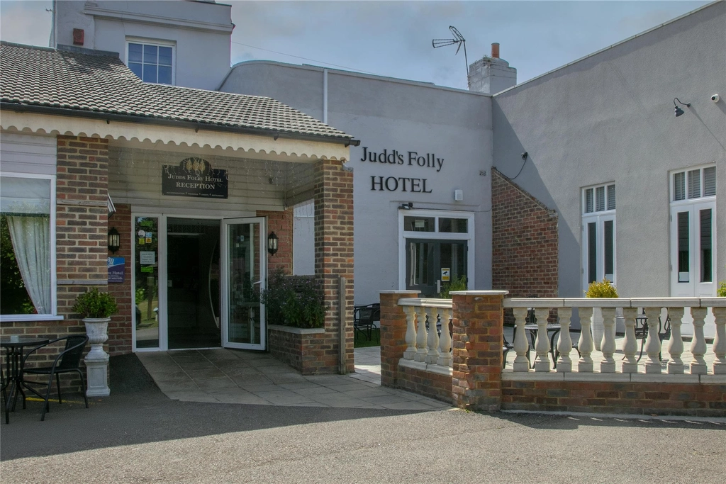 the judds folly hotel grounds and hotel