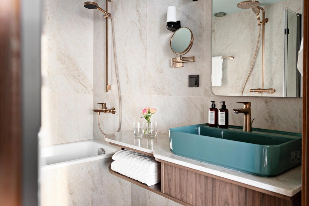 Bathroom Willow