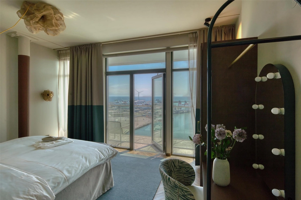 Penthouse Suite Willow