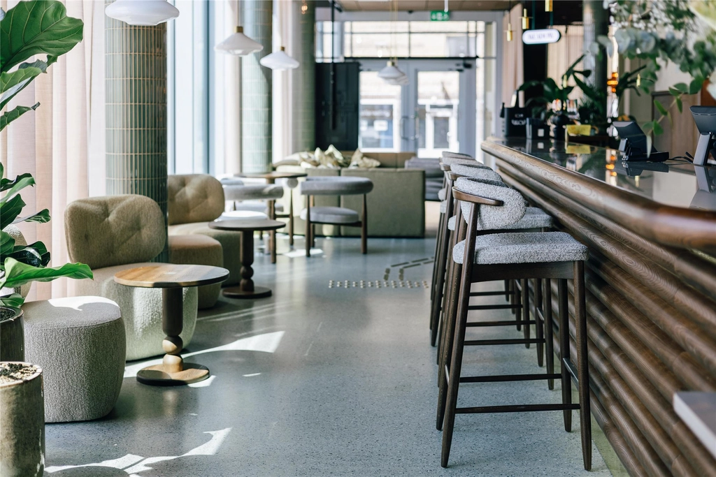 Lobby Willow
