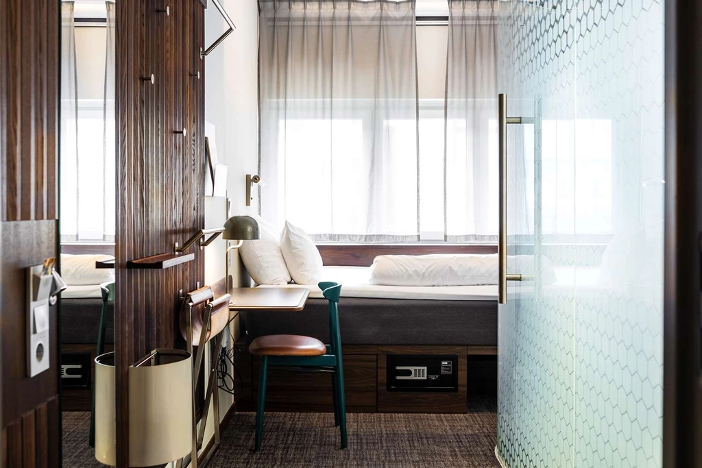 Single Bed Guest Room
