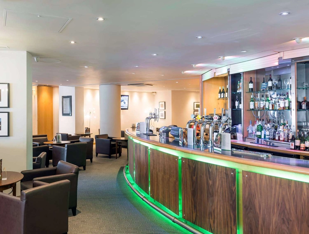 Bar and Cocktail Lounge