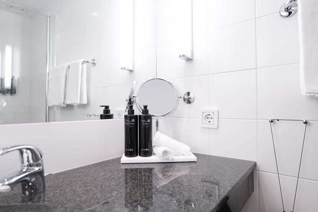 Standard Twin bath BW Plus Park City Lund