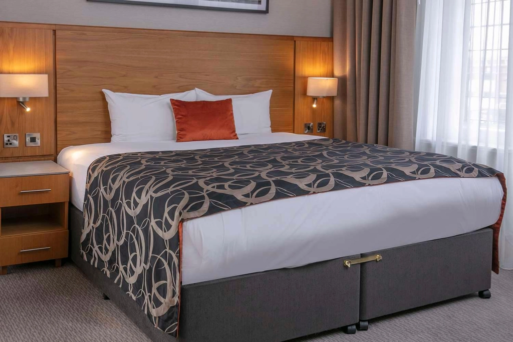 the crown london bedrooms
