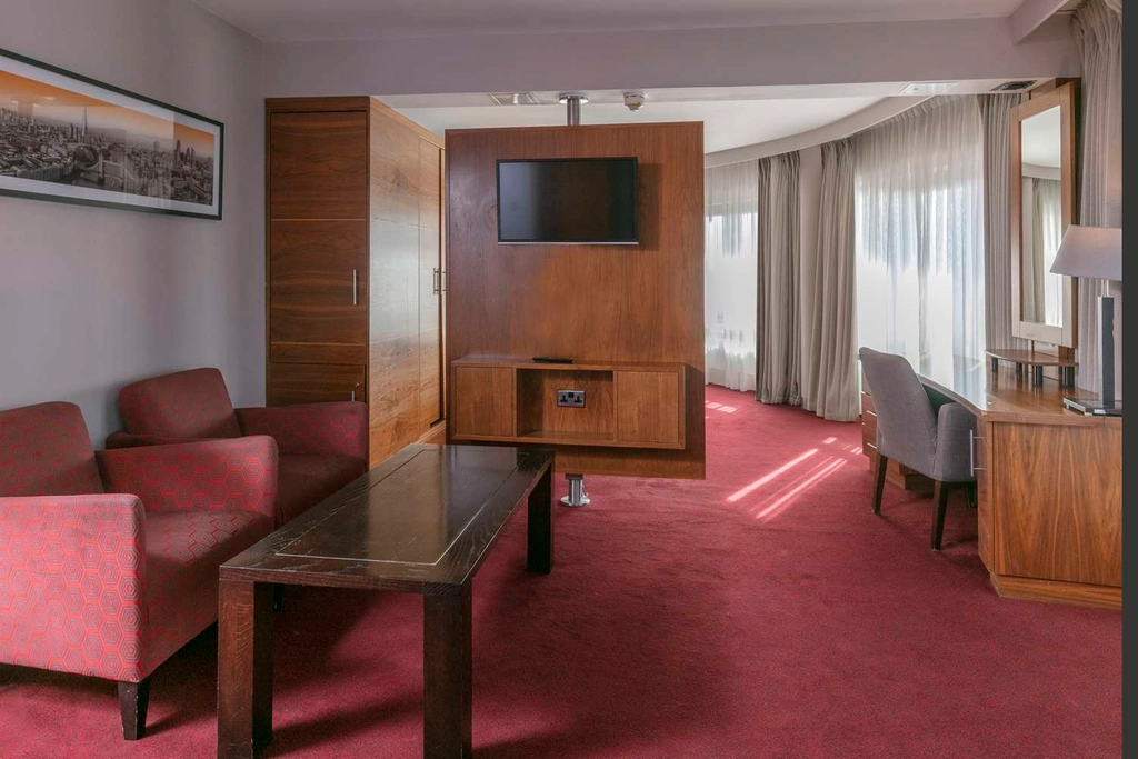 King Suite Sitting area