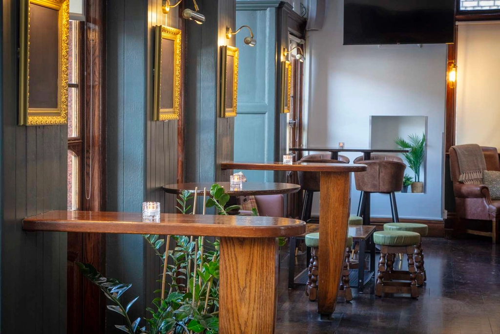 the crown london dining