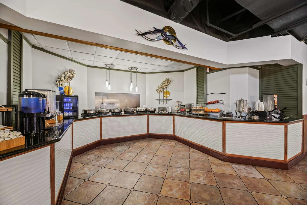BW Orlando FL BreakfastArea