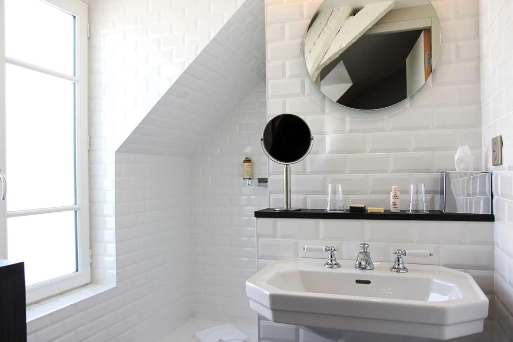 Guest Room Bath