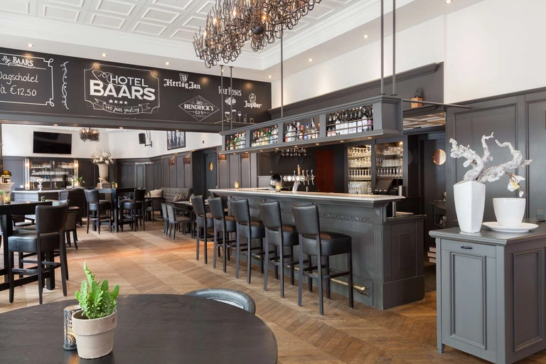 Cafe bar serre