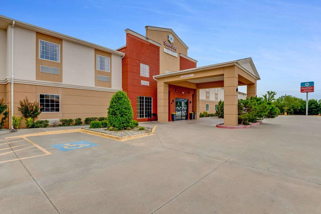 SureStayPlus Owasso OK Exterior
