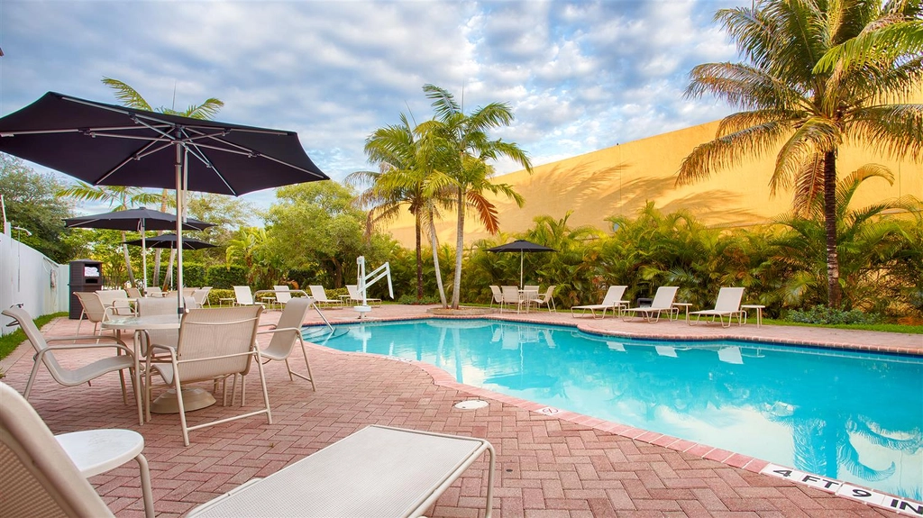 Outdoor Swimming Pool